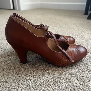 Naturalizer size 7 Heels